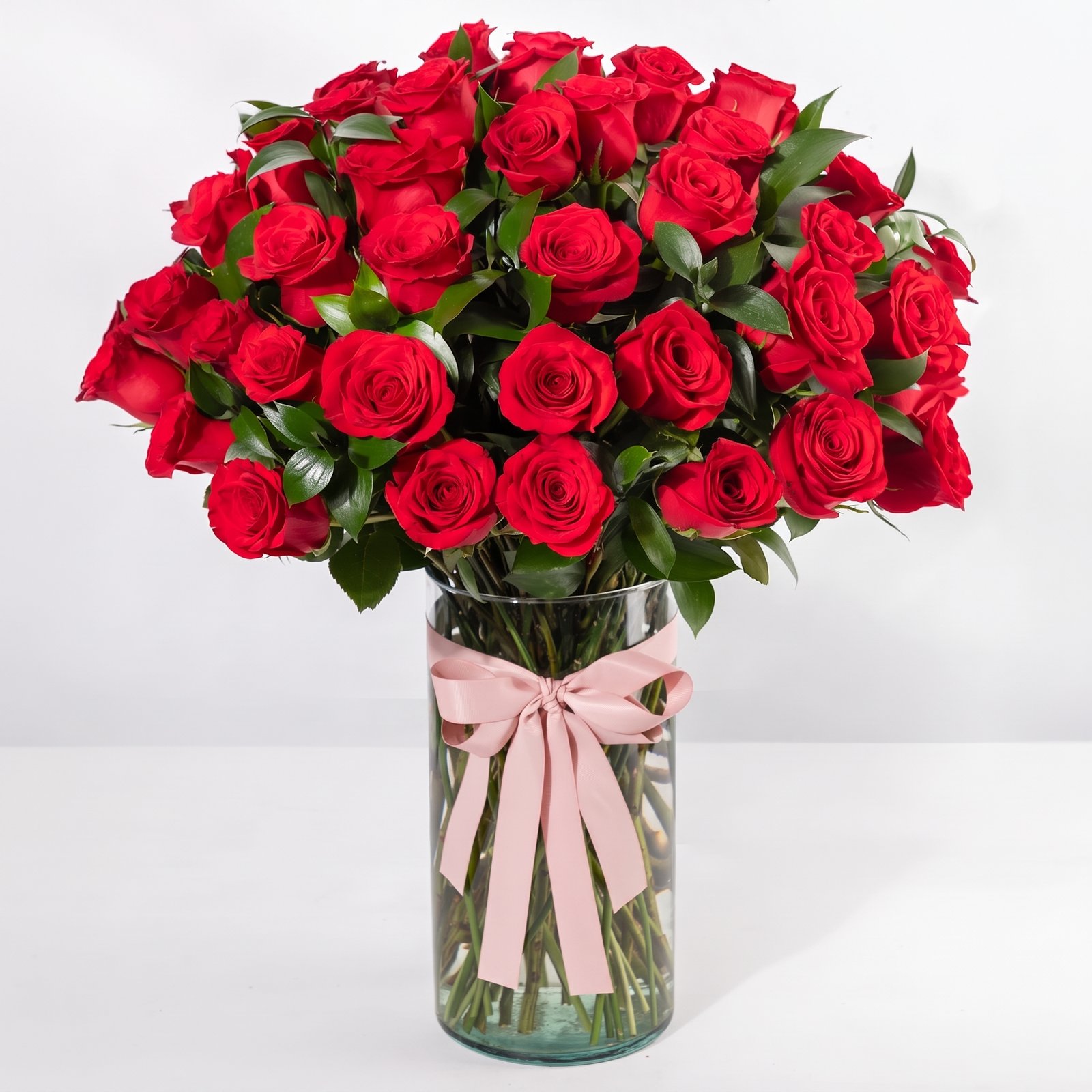 Detalle de Amor con 50 Rosas Rojas + Globo Personalizado